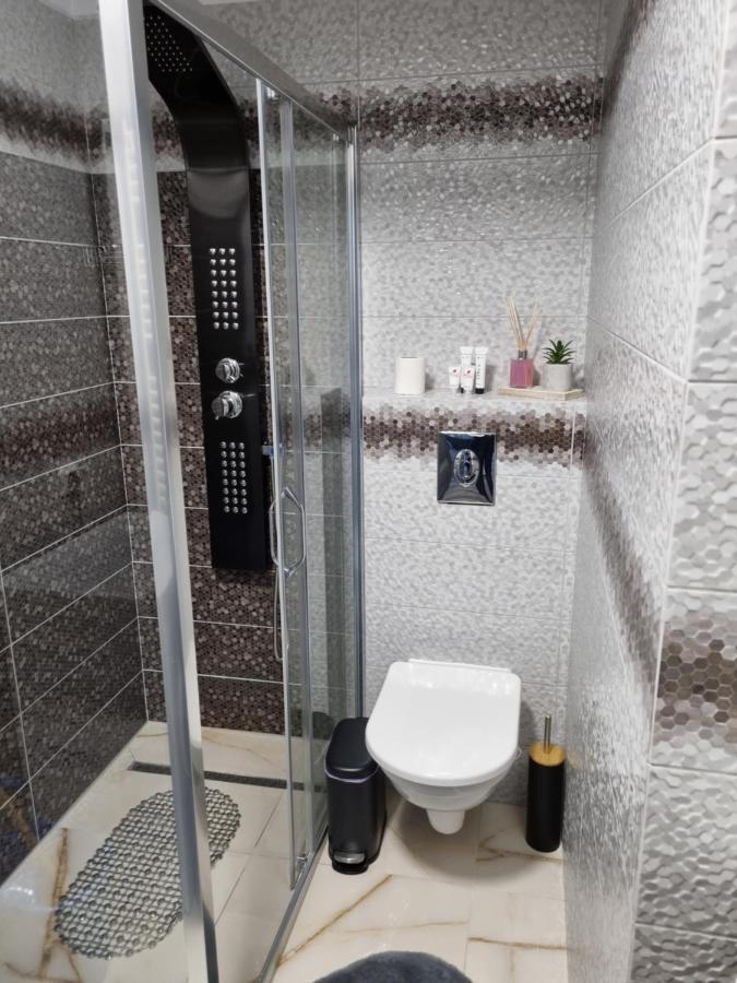 Luxury Apartments Bacău Eksteriør billede